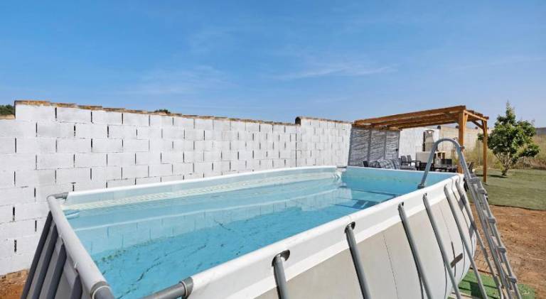House with private pool, grill & yard in Chiclana de la Frontera