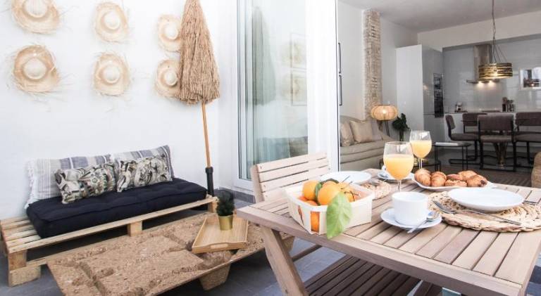Apartment with terrace & pool | Pet-friendly — photo 5