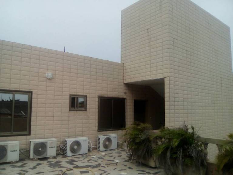 Apartment  Totsivi
