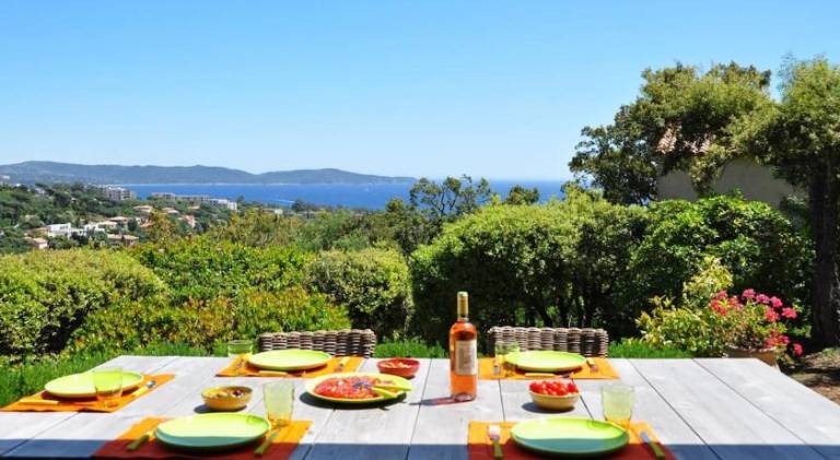 Villa Abeille: Douces vacances d'ete avec vue mer in Cavalaire-sur-Mer