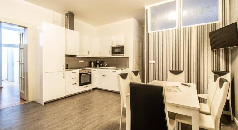 Rental apartment | Next to Prague astronomical clock | Suitable for remote work — photo 2