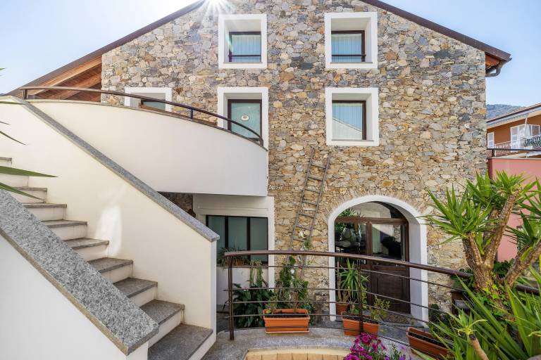 Apartment 'Ciliegio Agriturismo La Ferla' with Private Terrace and Air Conditioning — photo 5