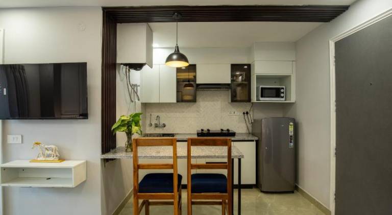 Apartment with patio — photo 5