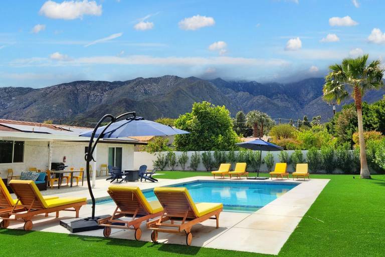 Villa  Racquet Club West