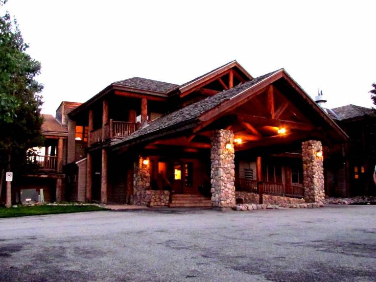 Wonderful lodge with jacuzzi & patio | Dogs allowed in Breckenridge, CO
