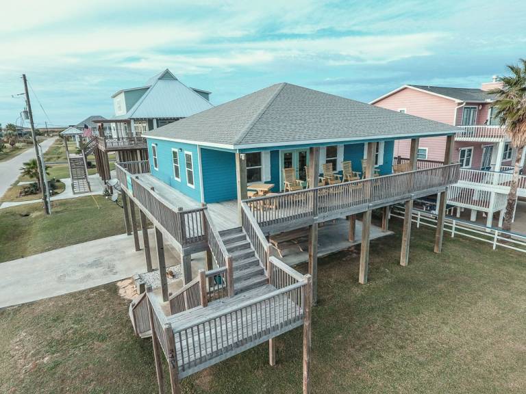 Vacation home with barbecue | Beach view in Bolivar, TX