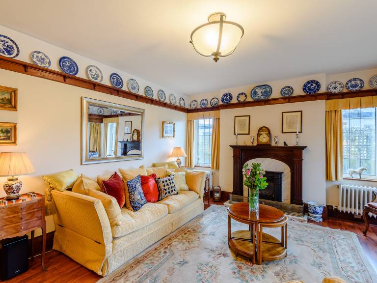 Family-friendly lovely cottage with yard & barbeque | River view | Dogs allowed — photo 3