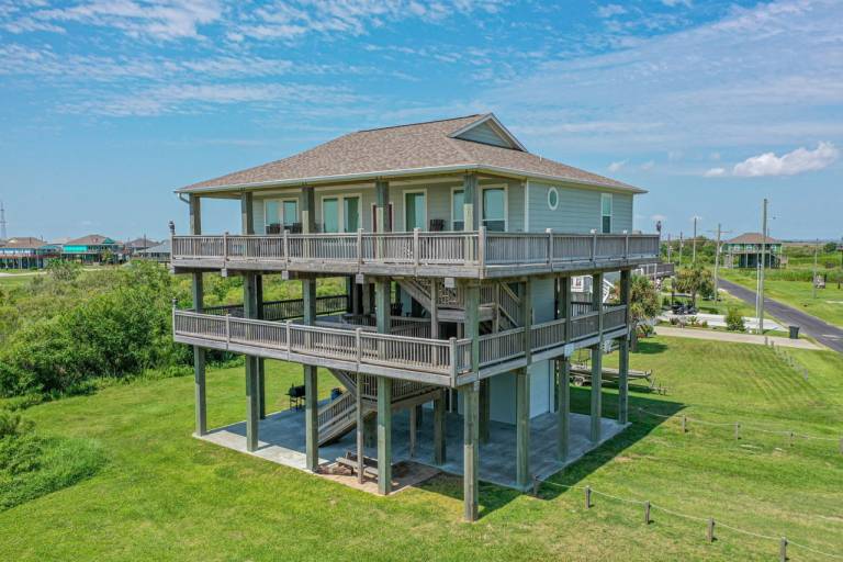 House with BBQ | Beach view in Bolivar, TX