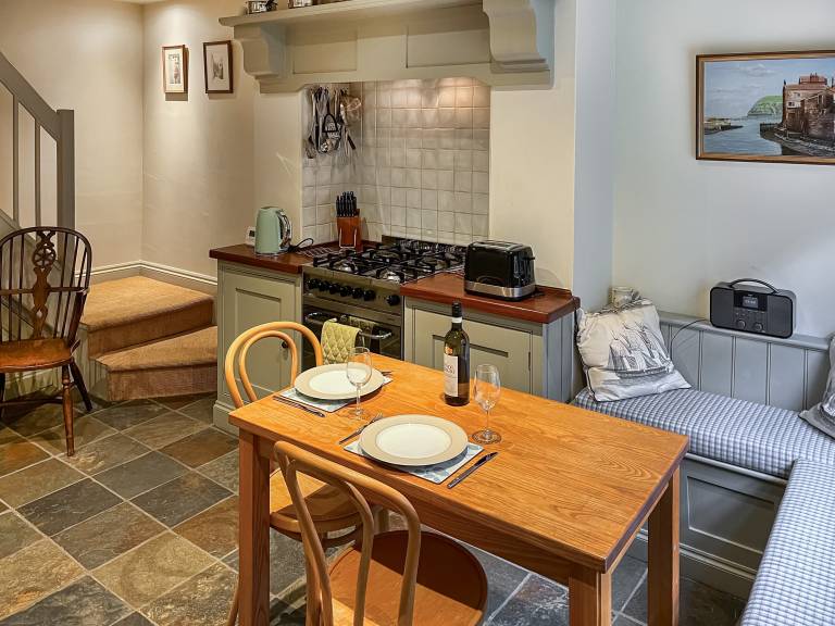 Family-oriented cottage with yard | River view | Next to the beach | Pets are welcome — photo 5