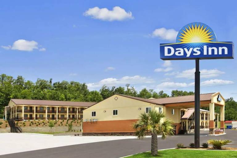 Days Inn & Suites by Wyndham Gonzales TX in Gonzales, TX