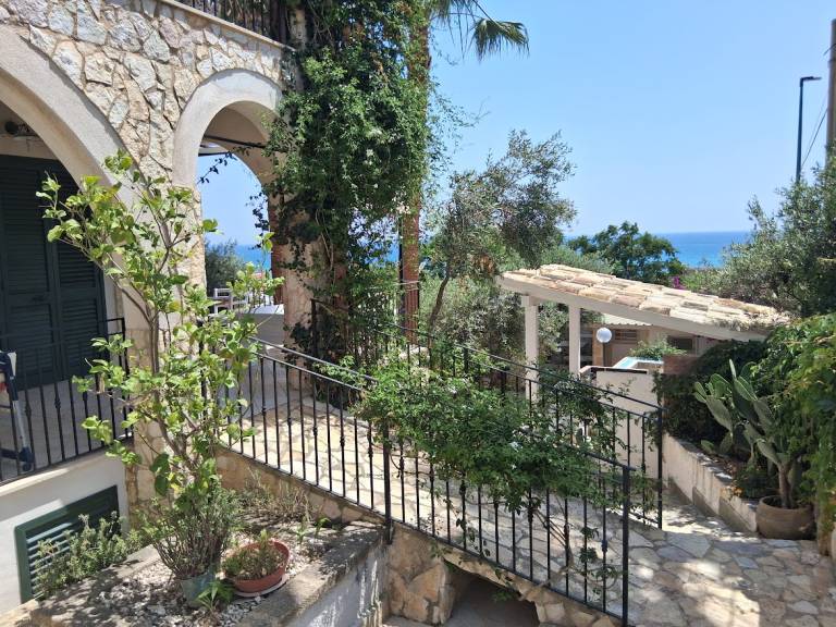 Apartment with terrace, pool & barbecue | Pool view — photo 2