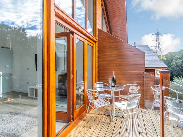 Cottage with garden, terrace & jacuzzi | River view — photo 5
