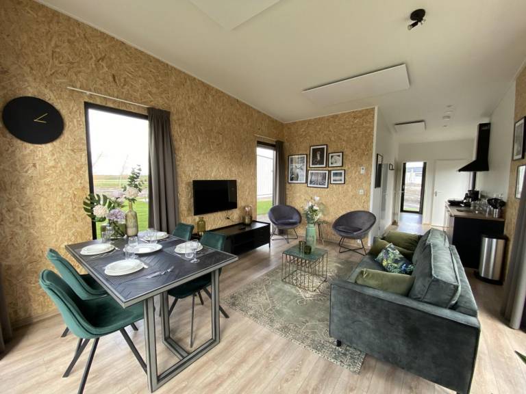 Vacation home with terrace & garden — photo 3