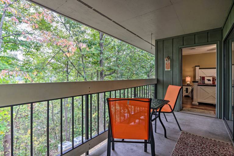 Pigeon Forge Condo w/ Balcony: 5 Mi to Attractions — photo 3