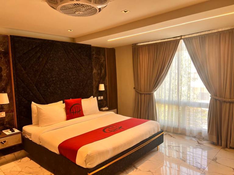 HOTEL HEAVEN HEIGHTS