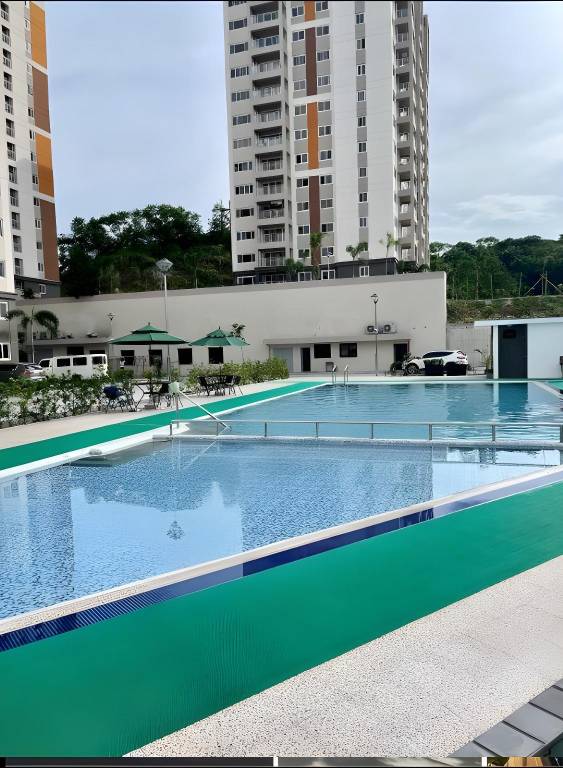 Cozy Condo near Clark Airport in Monterrace Suites — photo 4
