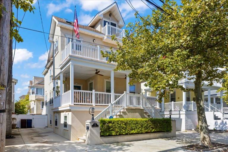 Apartment  Pleasantville