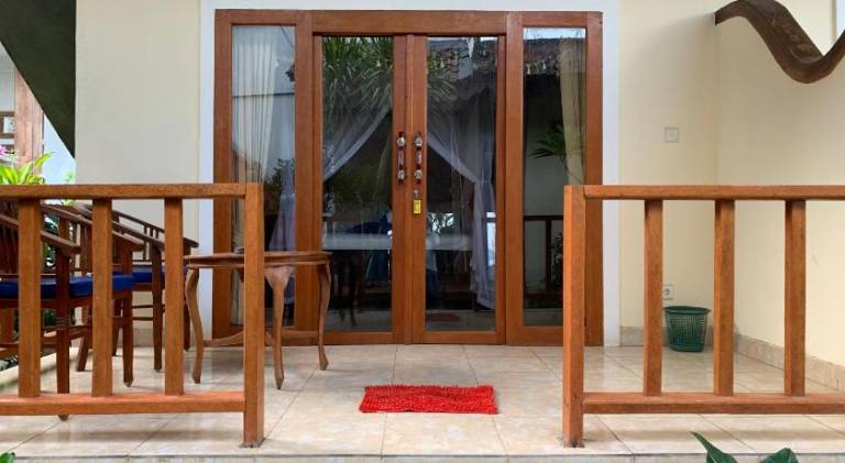 Warung Win Beach & Homestay in Karangasem