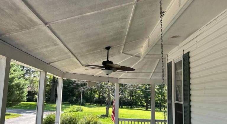 353 m&sup2; Ferienhaus