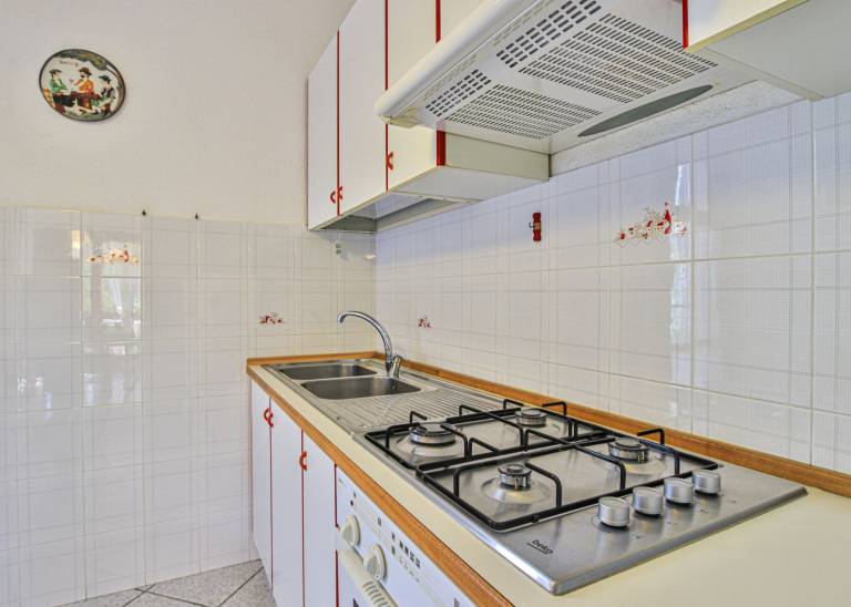 Apartment Zelda, well-furnished, in a strategic location in Marina di Campo, close to the beach, wit — photo 5