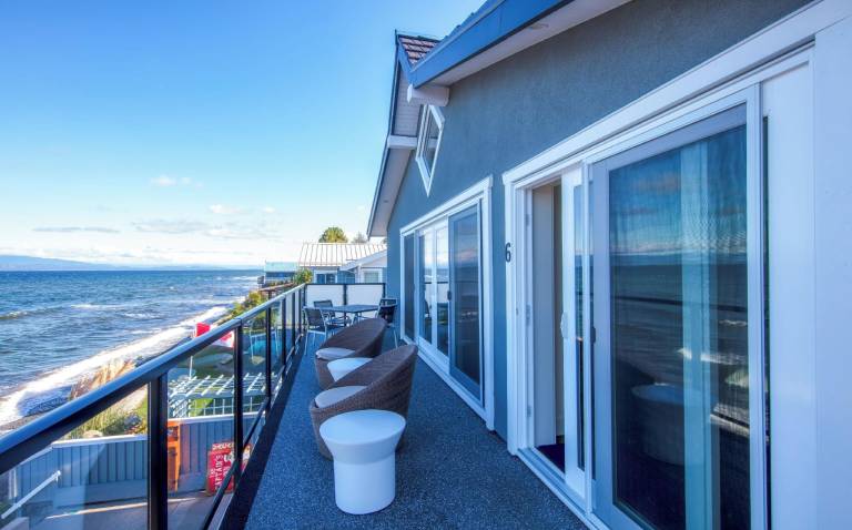 Qualicum Beach Ocean Suites — photo 3