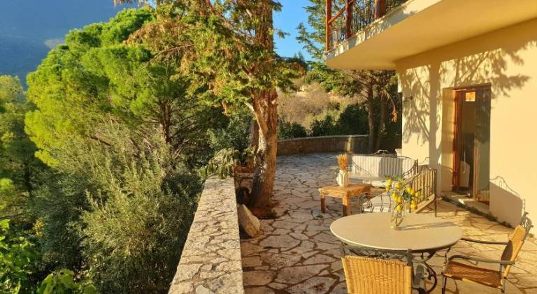 Villa with garden, grill & terrace — photo 4