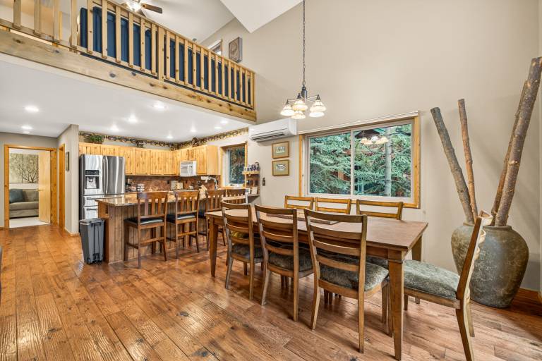 Family-friendly house with private pool, jacuzzi & BBQ | Mountain view | Pet-friendly — photo 2
