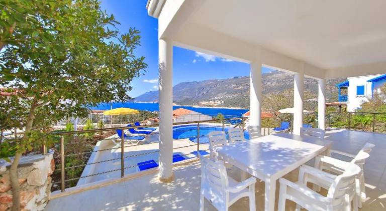Villa with yard, private pool & barbecue — photo 5