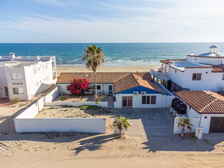 Casa Playa Encanto