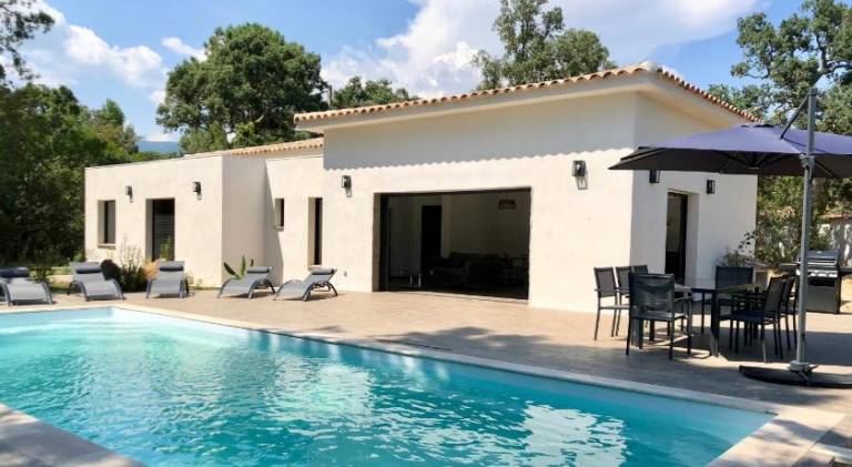 Fully equipped villa with yard, private pool & patio | Pets are welcome in Porto-Vecchio