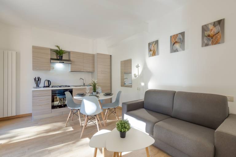 Holiday apartment with patio & garden | Mountain view — photo 3
