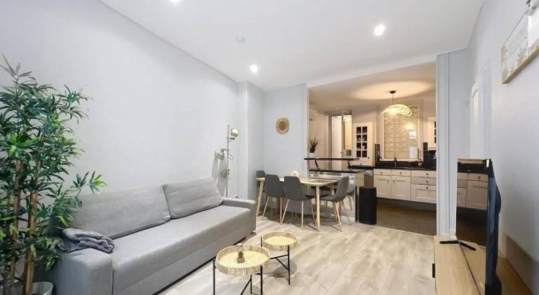 Holiday apartment with 1 room for 2 persons in Lyon