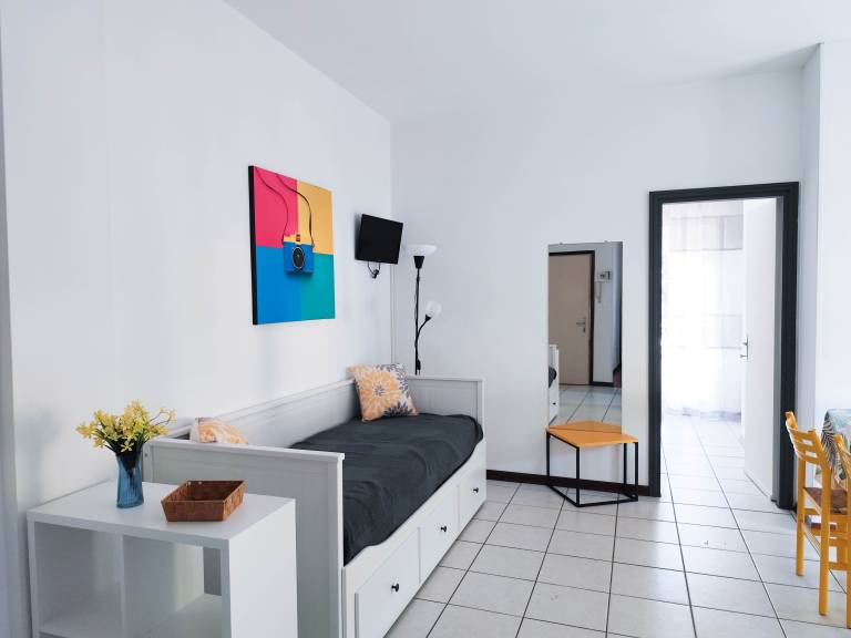 Family-friendly rental apartment | City view | Beach nearby | Pets are welcome — photo 3
