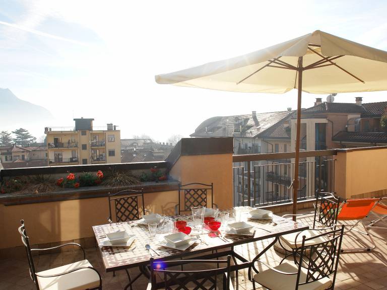 Holiday apartment with 2 rooms for 6 persons in Verbania