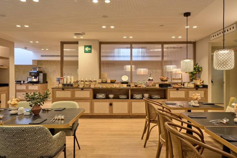 Catalonia Mikado Hotel — photo 2