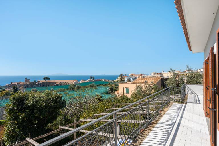 Fully equipped villa with garden, BBQ & private pool | Water view | Pet-friendly — photo 4