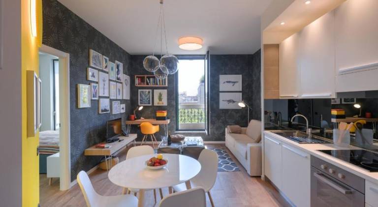 Serviced apartment with garden, jacuzzi & pool | Perfect for remote work — photo 2
