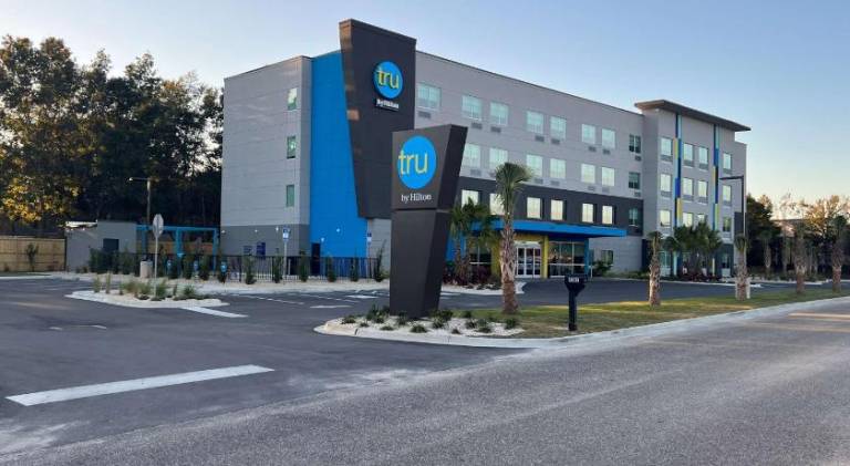 Tru by Hilton Niceville Eglin Air Force Base — photo 4