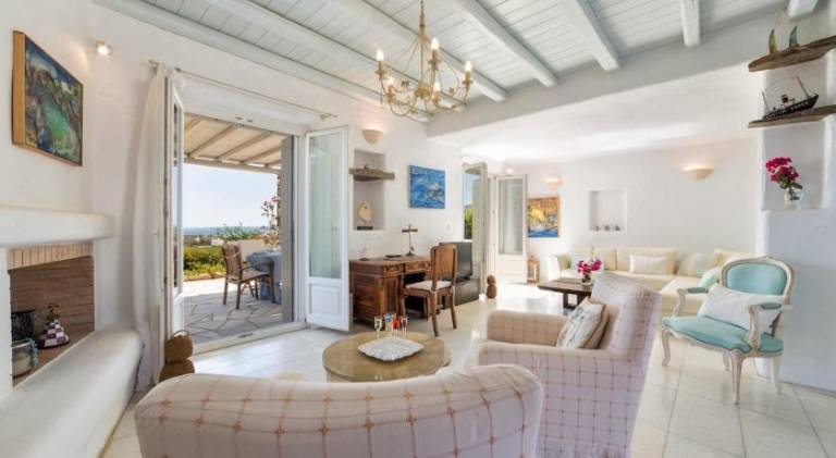 Villa with patio & yard | Beach nearby | Pet-friendly — photo 3