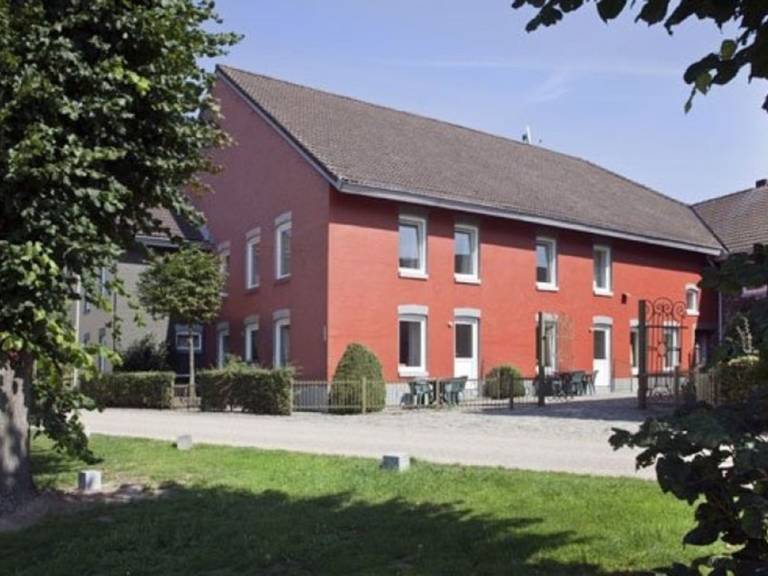 House with terrace in Slenaken