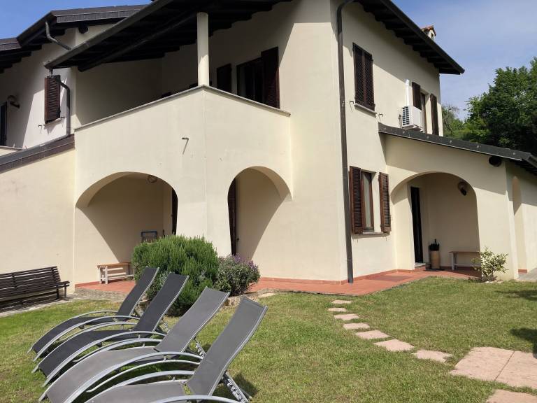 Casa Mandello del Lario