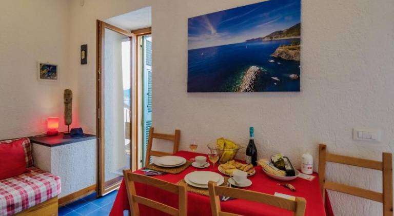 Apartment with 2 rooms for 5 persons — photo 4
