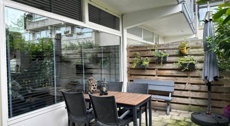 Rental apartment with yard — photo 4