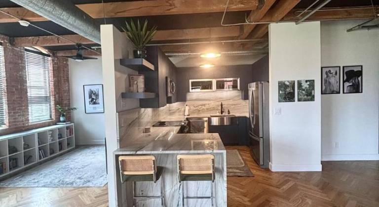 Historic Designer Loft - walk to Dealy Plaza — photo 5