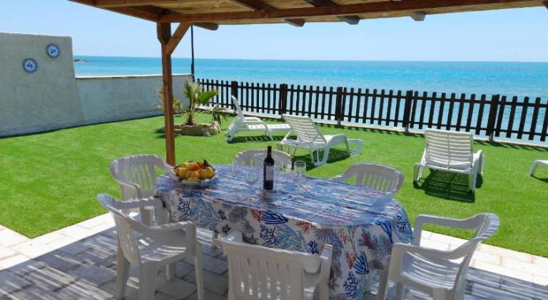 Villa Regina del Mare - Top solarium and garden — photo 2