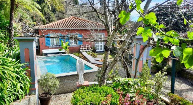 Villa with garden, barbeque & jacuzzi | Next to Tropischer Garten Monte Palace | Perfect for remote work in Funchal