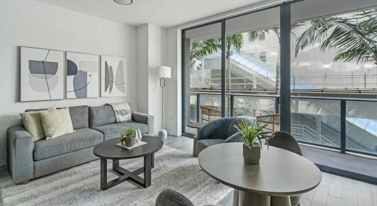 Nice apartment | Next to Bayside Marketplace | Pets are welcome — photo 2