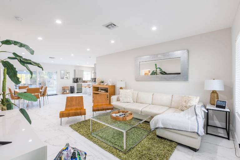 House with pool, garden & barbecue | Perfect for remote work — photo 3