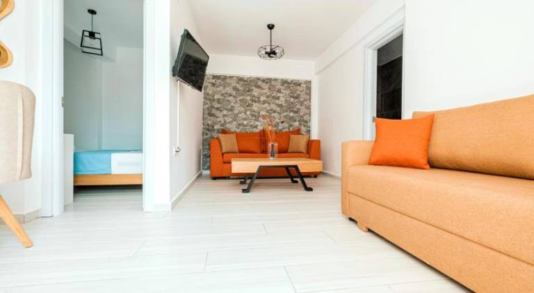 Beautiful apartment with barbecue, garden & terrace | Beach nearby | Dogs allowed in Kavala