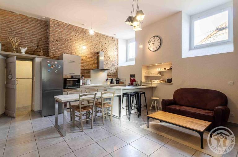 Gite with yard, patio & grill — photo 4